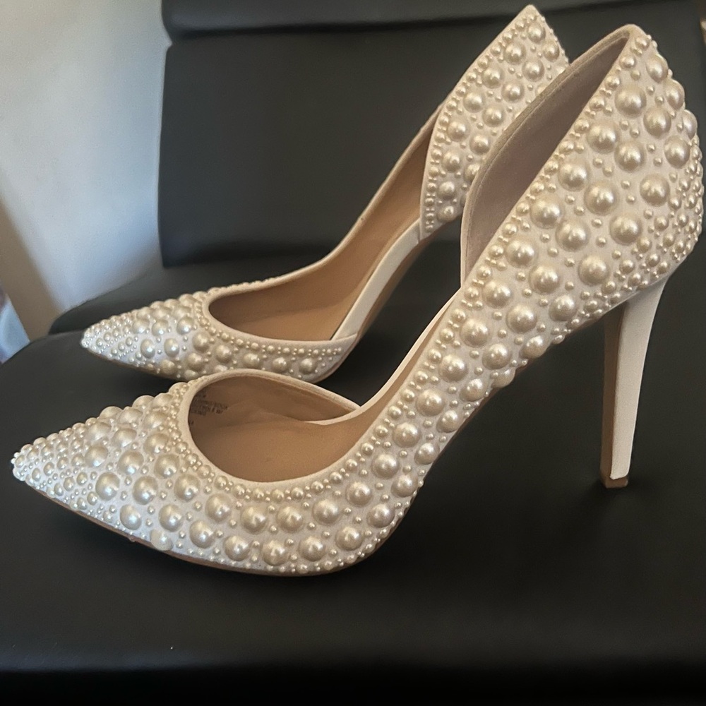 INC International Concepts Cream Pearl Studded Heels